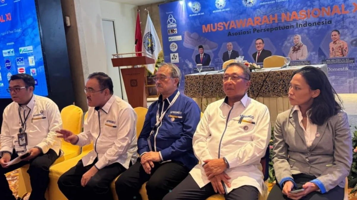 Dolar Melesat, Aprisindo Pilih Tahan PHK Meski Biaya Produksi Melonjak