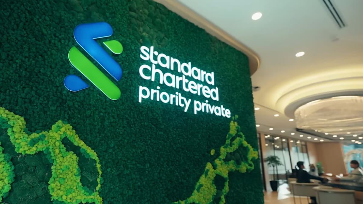 Standard Chartered Perkuat Pendanaan Global untuk Korporasi Indonesia, Borong Dua Penghargaan Bergengsi